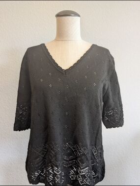 Sz M Black V-Neck Crochet Hem Knit Boho Top